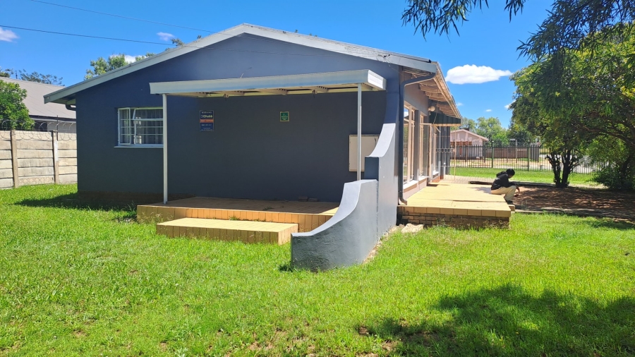 8 Bedroom Property for Sale in Brandwag Free State